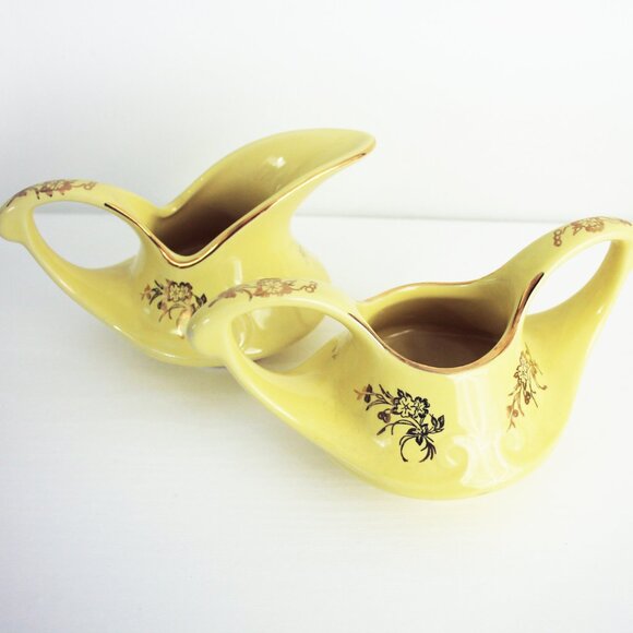 Aladdin Teapot, Pale Yellow and Gold Tea Set, Sugar Bowl and Creamer - Picture 12 of 13